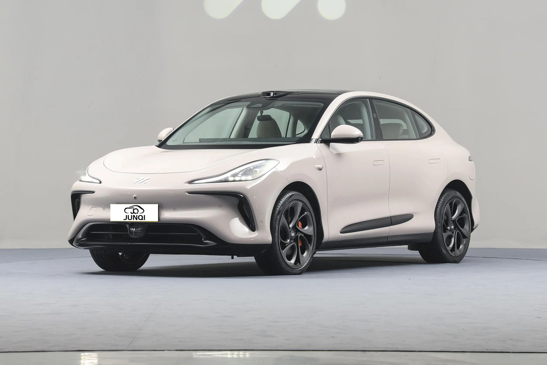 Zhiji LS6 IM Xe điện 4 cửa 5 chỗ SUV 760km Long Range Xe điện năng lượng mới