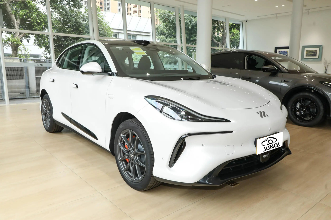 Zhiji LS6 2023 Max Super Performance Edition IM Xe điện 787 mã lực SUV vừa và lớn