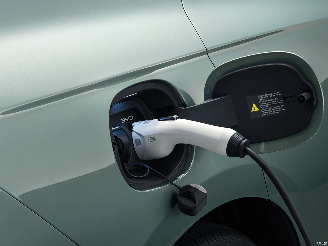 Tốc độ tối đa 180km/h BYD Electric Car Seal 06 cỡ trung bình Plug In Hybrid Electric Car