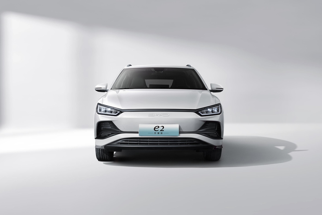 BYD E2 405km New Energy Electric Sedan lái tay trái EV 5 cửa 5 chỗ