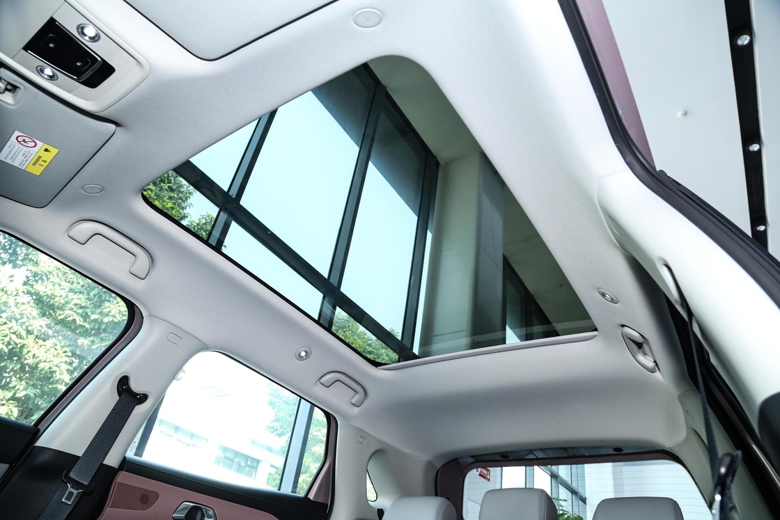 Khám phá sức mạnh của BYD Yuan lên Xe điện Yuan UP cho cuộc sống đô thị