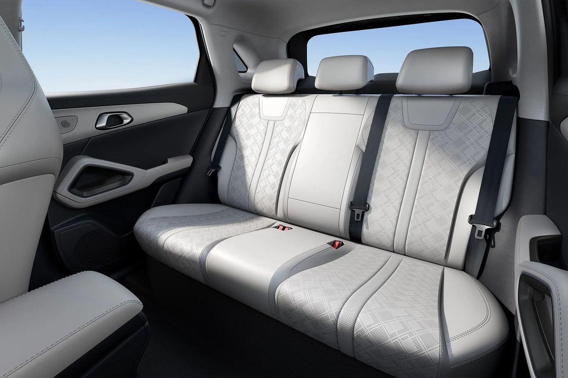 BYD Yuan UP bộ xử lý tiên tiến và màn hình độ phân giải cao cho hiệu suất cao hơn