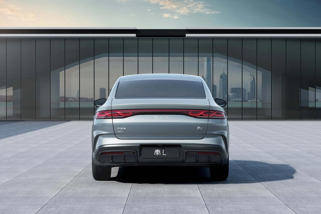 Plug In Hybrid FWD BYD Xe điện 520km Range BYD Qin L EV sang trọng