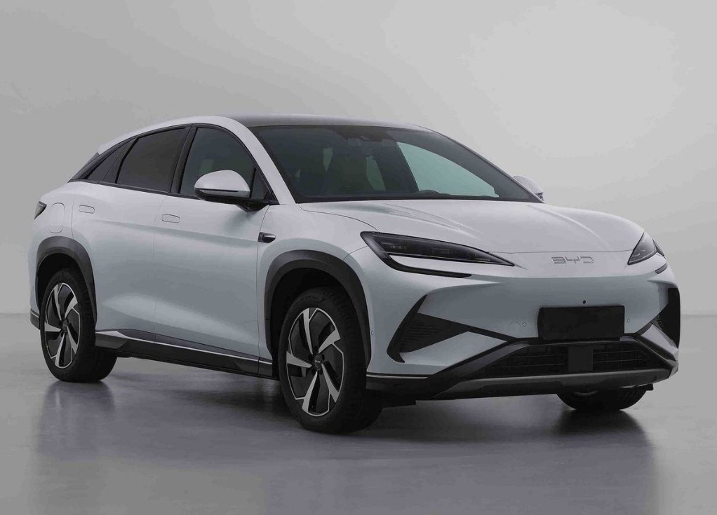 Xe điện BYD sang trọng lái trái BYD Sea Lion 07 EV Sạc nhanh 0,42 giờ