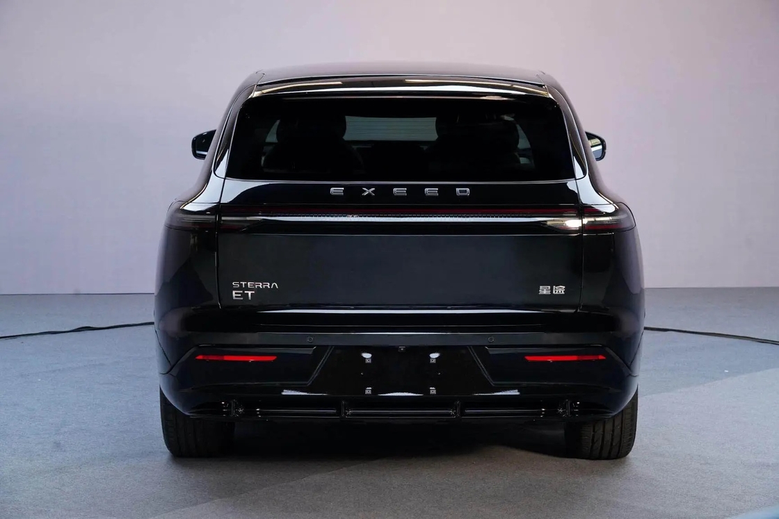 Chiếc xe điện Chery hiệu suất cao EXEED ET cho tầm xa và sạc nhanh