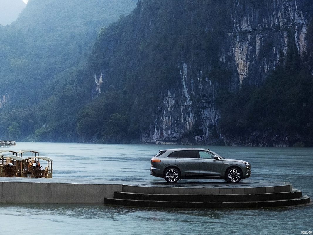 EXEED ET Chery SUV Điện với 520km trên một lần sạc 200km/h Tốc độ tối đa