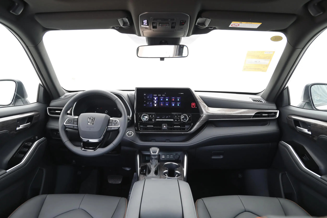 Toyota Crown Land Release Lufang Xe điện All Wheel Drive EV 155 mph Tốc độ tối đa