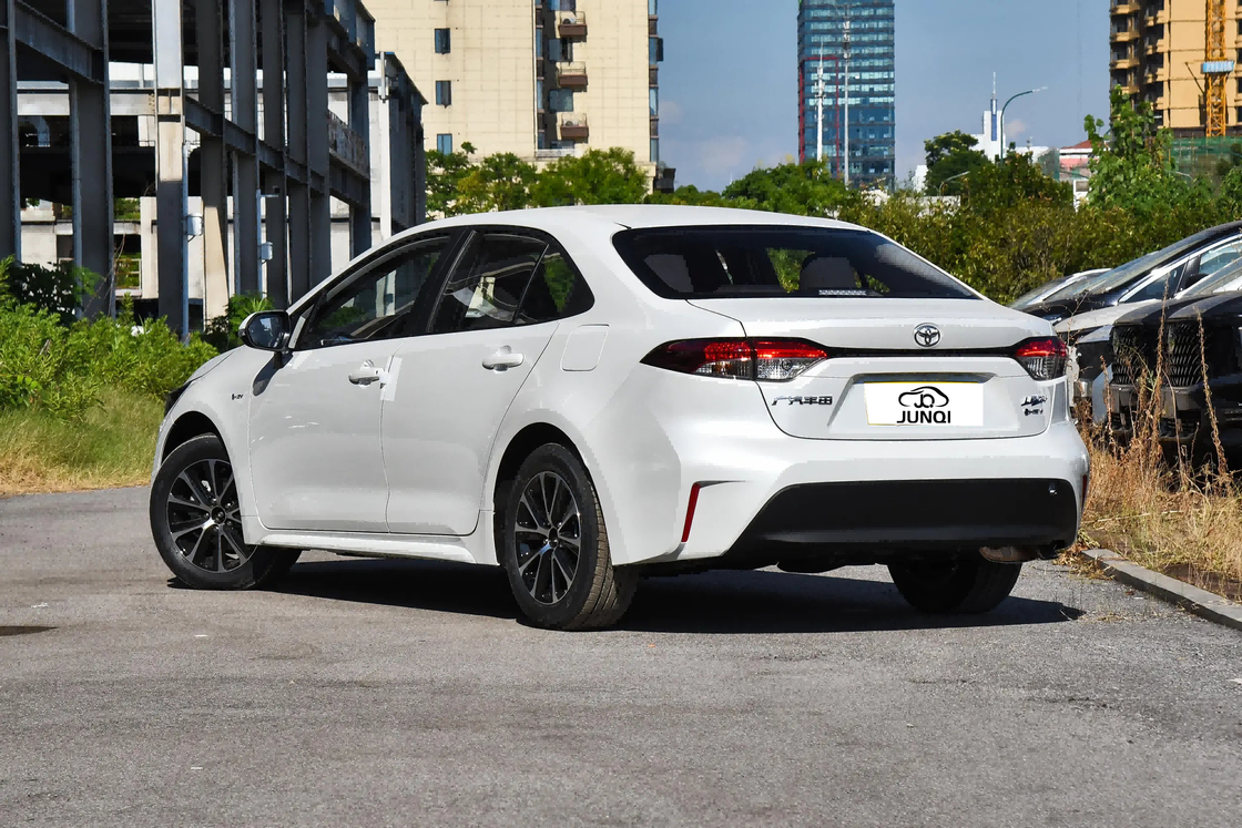 Sedan Type Toyota Electric Car 101KW 1.8L 98HP L4 Động cơ lai