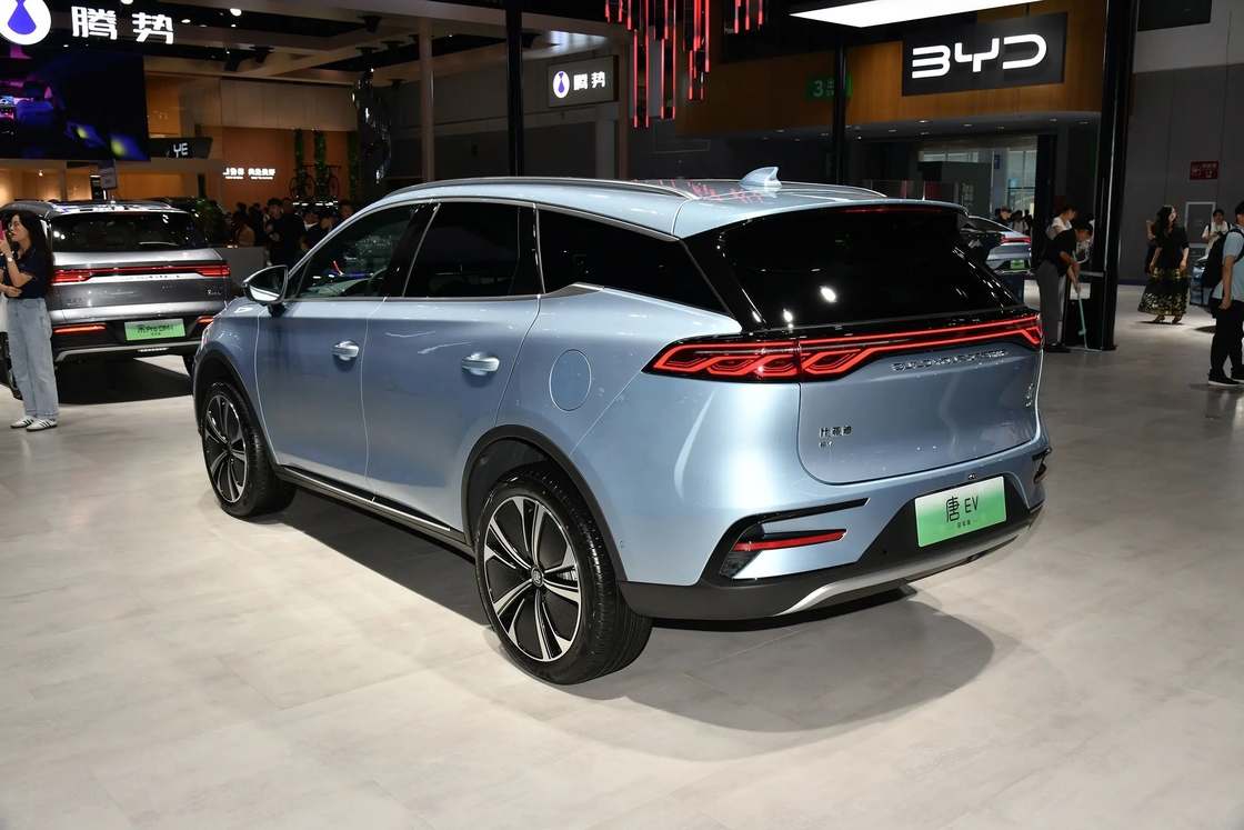 Khám phá sức mạnh và sự thanh lịch của xe điện BYD
