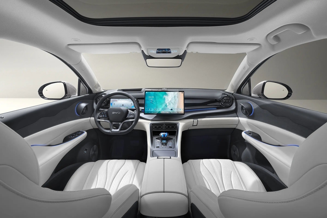 Mid Size BYD Electric Car BYD Frigate 07 EV Với màn hình đa phương tiện điều khiển trung tâm