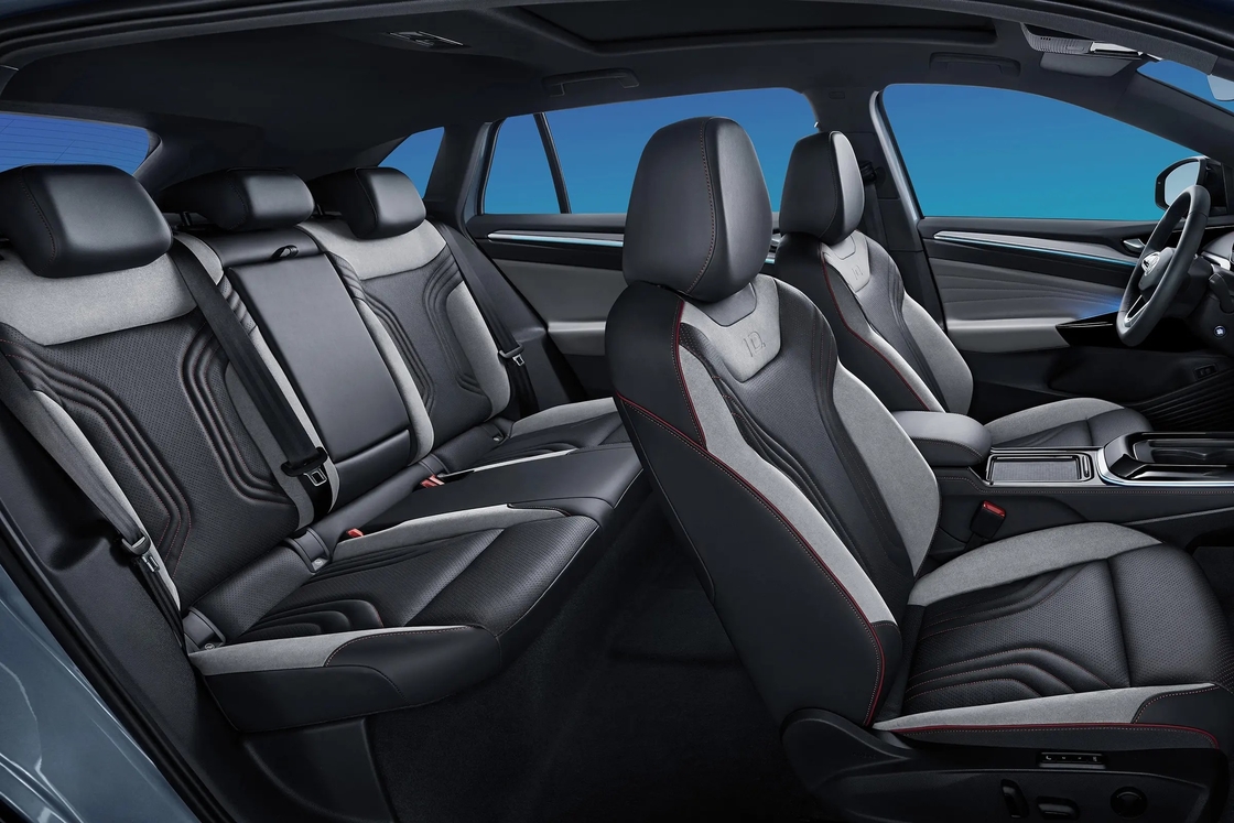VW Volkswagen ID 4 EV 5 cửa 5 chỗ xe điện Volkswagen SUV cho người lái xe hiện đại