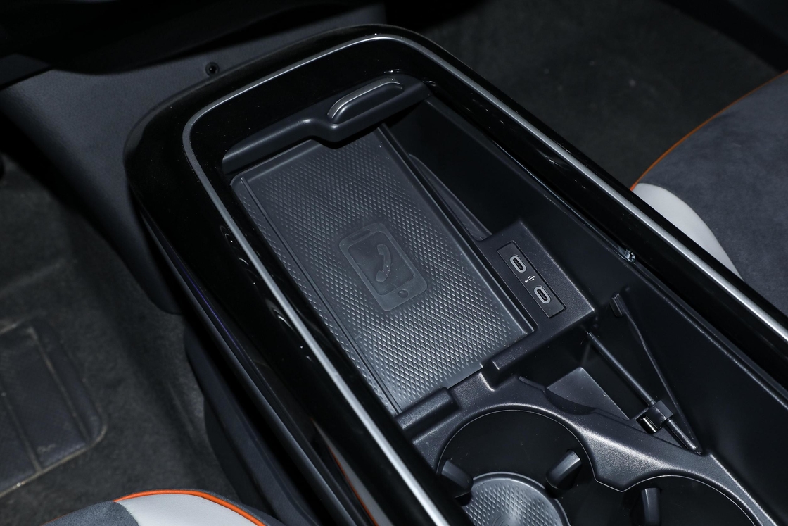 VW ID.6 Sự lựa chọn thông minh và phong cách cho phương tiện vận chuyển gia đình bằng điện