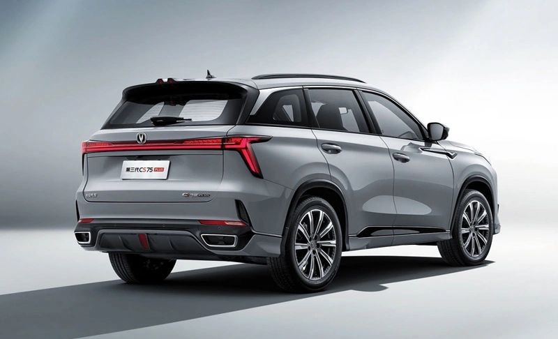 Changan xăng CS75 Plus SUV loại năng lượng xăng cho cuộc phiêu lưu hàng ngày của bạn