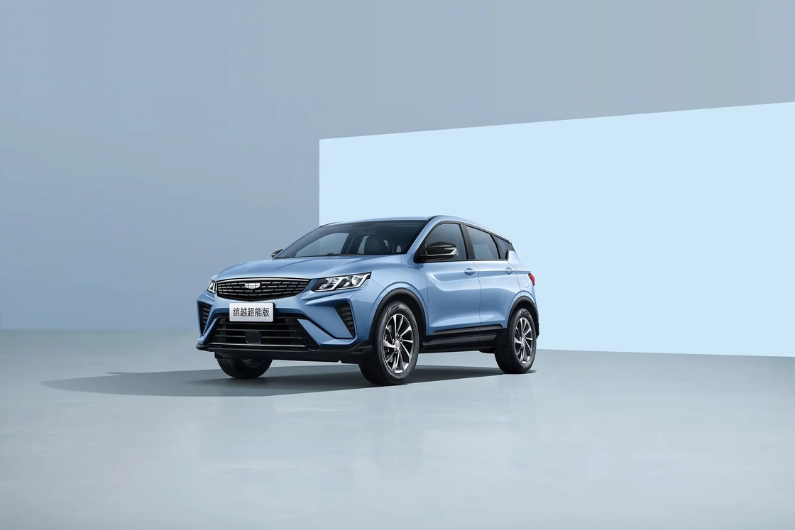 Xe xăng Geely với điều hòa không khí tự động và ghế da để lái xe thoải mái