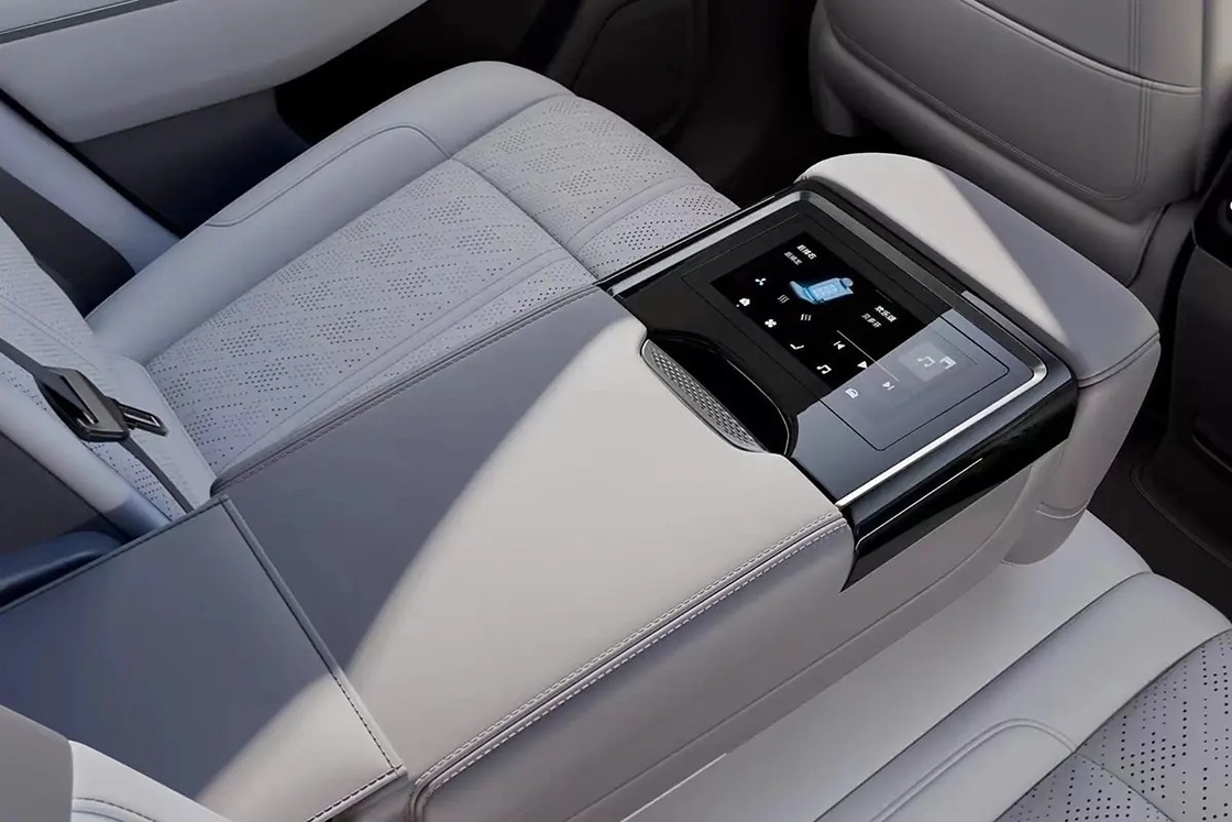 Bán trực tiếp Xe điện tốc độ cao Xe điện cao tốc Xe điện Xe điện Xe điện Xe 7x 4wd Xe năng lượng mới Xe Zeekr