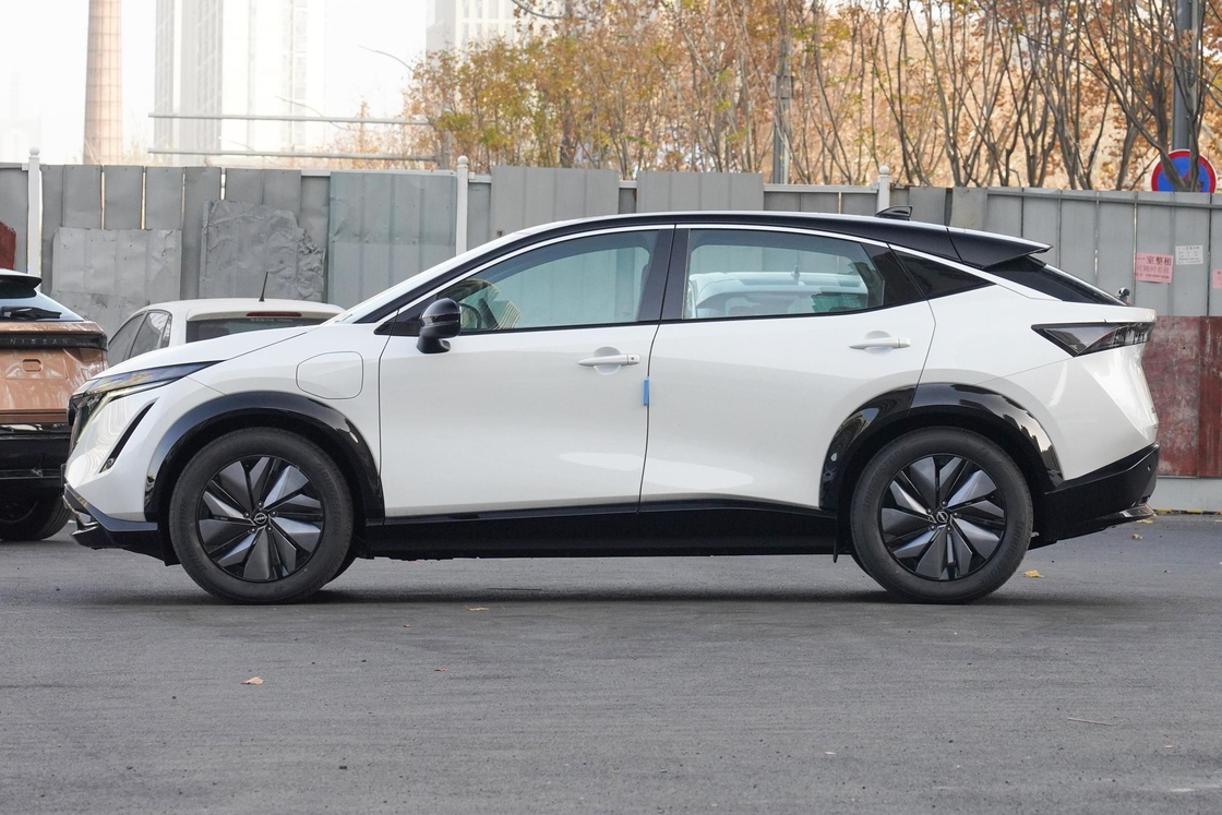 Nissan Ariya lái trái Điện năng 242 mã lực Xe điện Tốc độ cao 160km/h Khoảng cách dài 623km EV SUV điện sang trọng