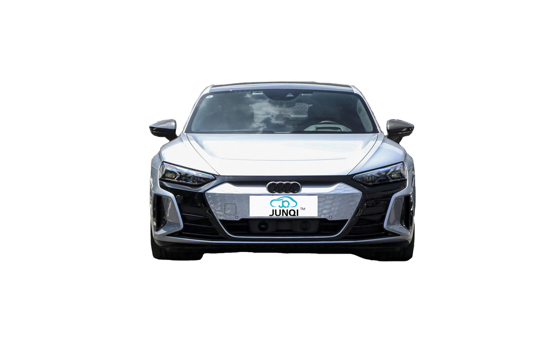 Audi RS E-tron GT 2023 Mô hình cơ bản Động cơ trung bình đến lớn