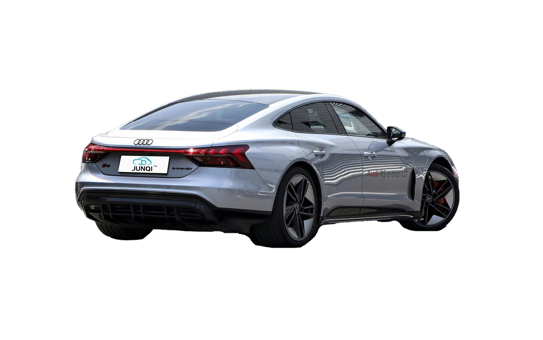 Audi RS E-tron GT 2023 Mô hình cơ bản Động cơ trung bình đến lớn