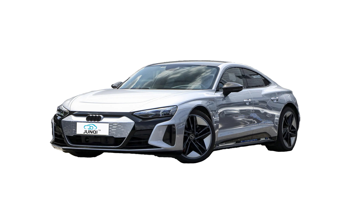 Audi RS E-tron GT 2023 Mô hình cơ bản Động cơ trung bình đến lớn