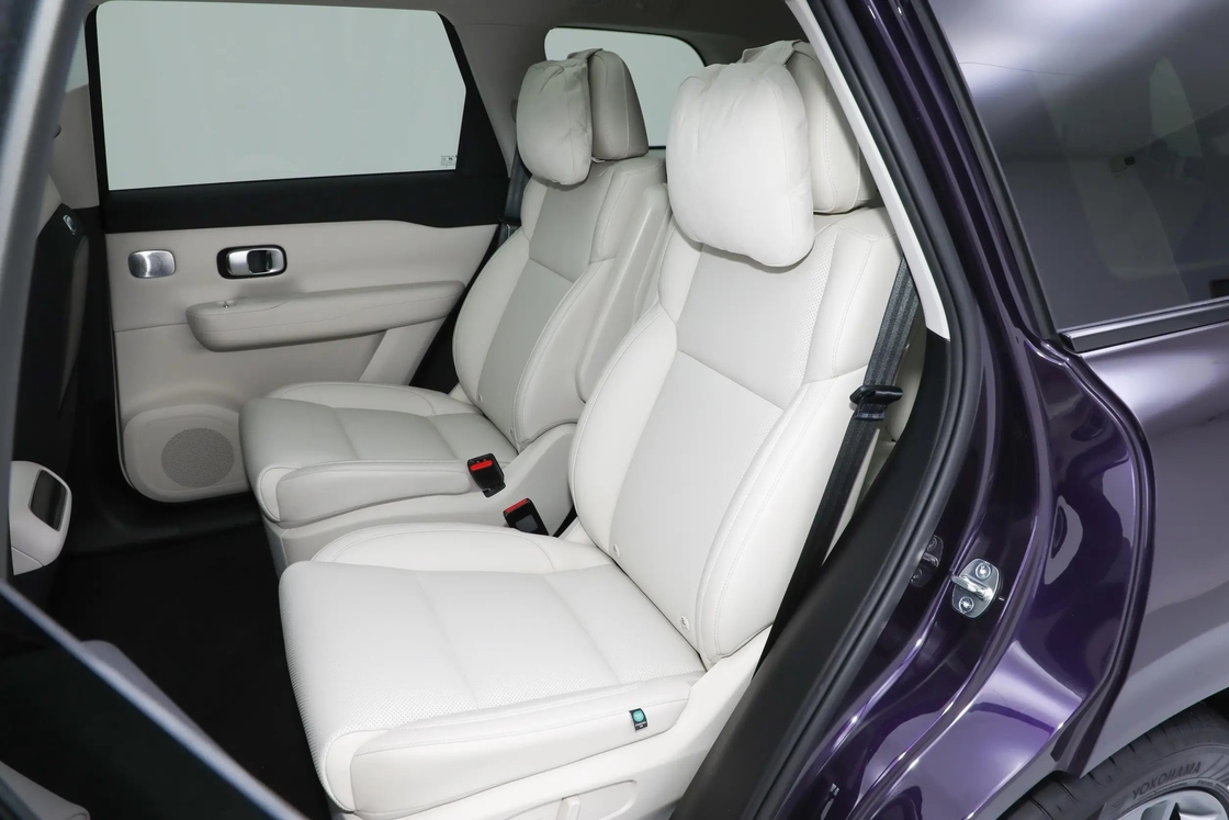 Leapmotor Electric Car Extended Range 200 Edition 3 hàng 6 chỗ ngồi cho việc sử dụng không gian lớn