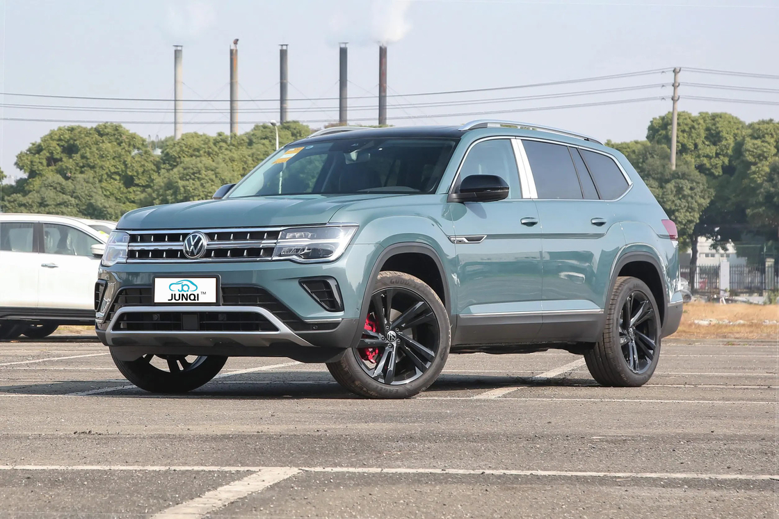 Được sản xuất tại Trung Quốc 2024 Volkswagen Touron xe xăng 0km xe hơi nhiên liệu phiên bản mới nhất sử dụng trong kho