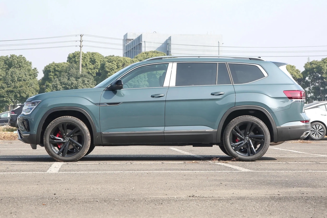 SUV vừa và lớn Volkswagen xe hơi xăng Tuon 330TSI Với 2.0T 220HP L4 động cơ và 7-speed clutch kép