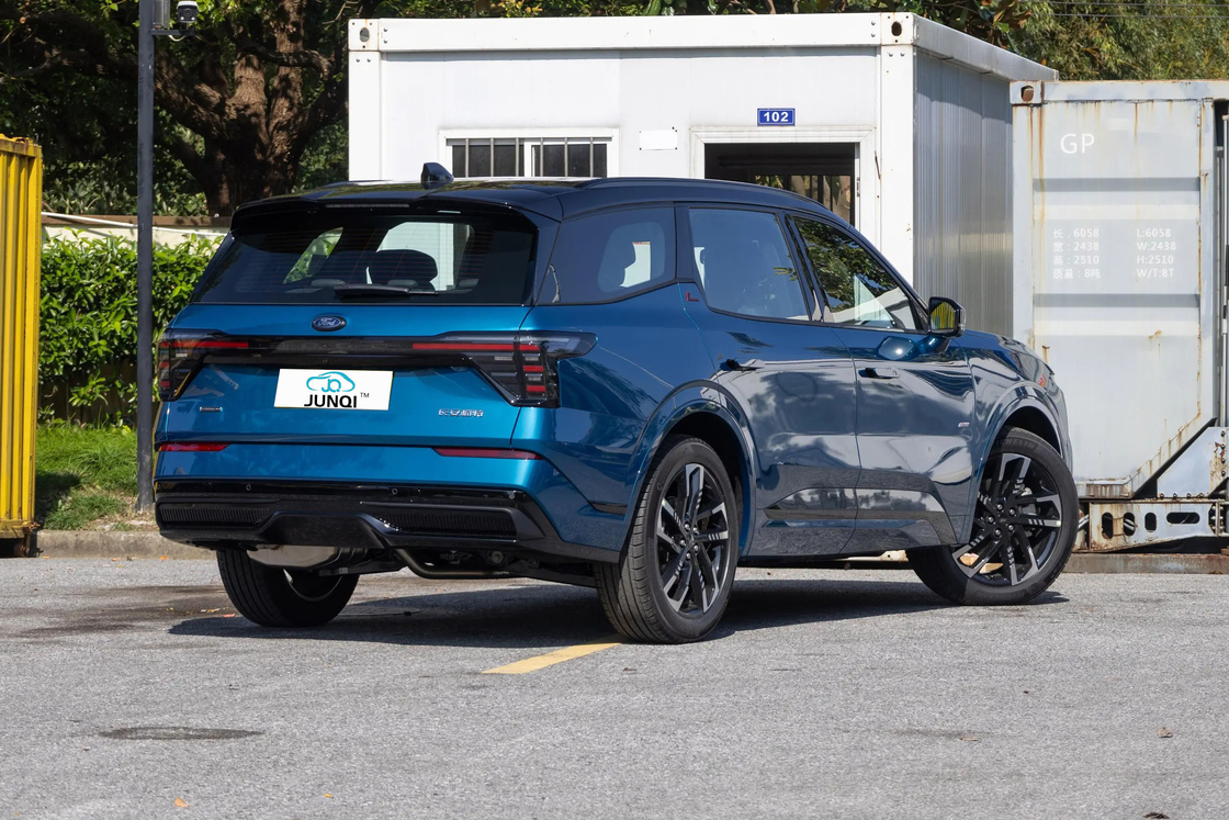 Changan Ford -2024 Ruijie L 2.0T EcoBoost Hai bánh xe lái bảy chỗ ngồi Mô hình phong cách
