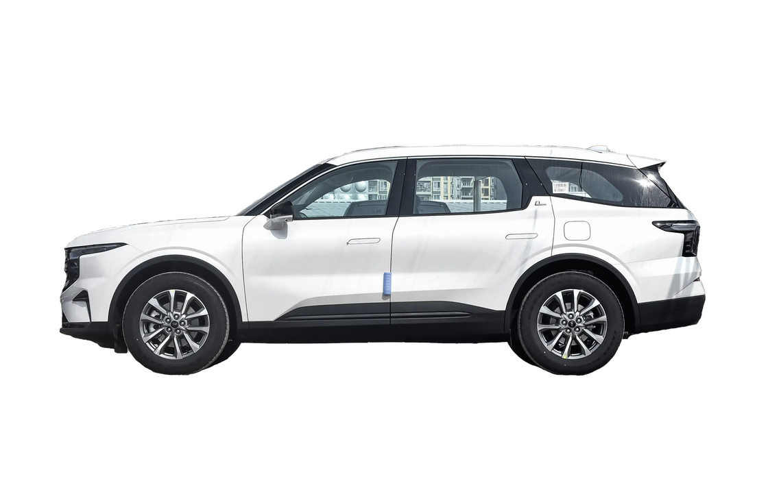 Chiếc xe mới Ford Ruijie L 2 0t Hai lái 5 cửa 7 chỗ