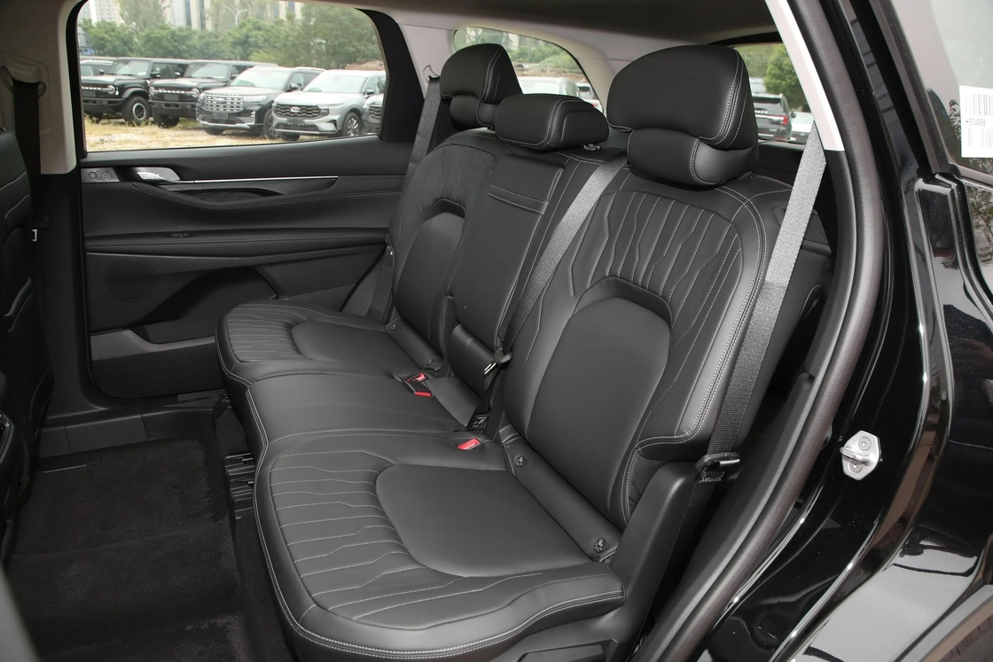 Changan Ford -2024 Ruijie L 2.0T EcoBoost Hai bánh xe lái bảy chỗ ngồi Mô hình phong cách